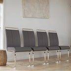 Chaise de salle à manger capitonnée à dossier haut en similicuir avec pieds en métal