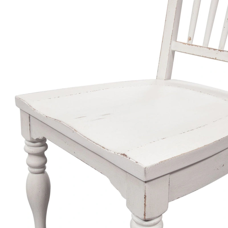 Chaise d'appoint à dossier à barreaux Magnolia Manor blanc antique, écorce patinée